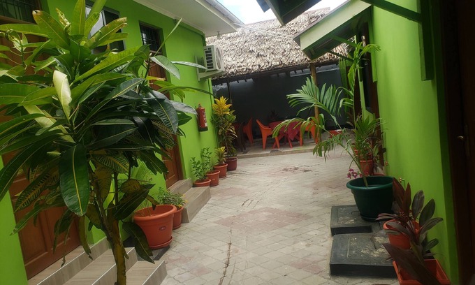 Mwananyamala Bed & Breakfast | L &j modern backpackers BnB