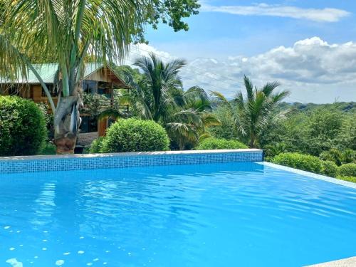 Jama House | Escape to L'Oasis Don Juan: Oceanfront Bliss Awaits