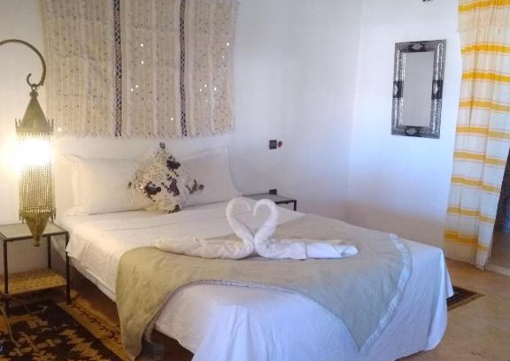 Ait Benhaddou Bed & Breakfast | Pet-Friendly Haven: L'oasis Du Bonheur with Breakfast Included