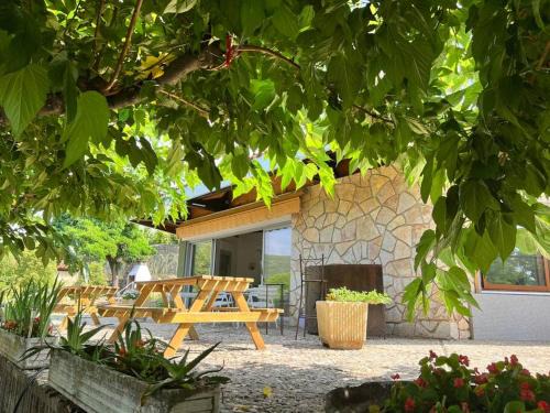 Ganges Villa | Elegant Villa L'Olivada: Family & Pet-Friendly Retreat