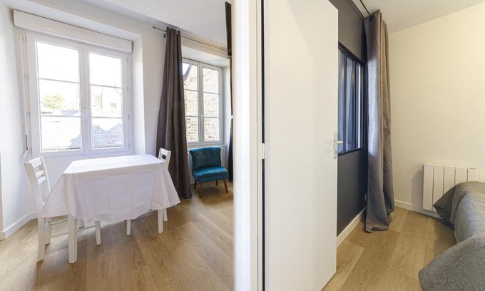 Laval Apartment | Cozy L'Olivier Apartment: Family-Friendly Stay in Laval