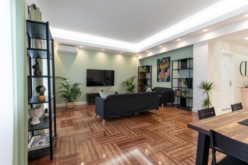 Civitavecchia House | Exceptional L'Onda Affittacamere: Family-Friendly Retreat
