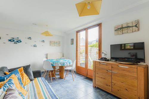 Bernieres-sur-Mer House | L'Opalou - Plage à 5min parking privé