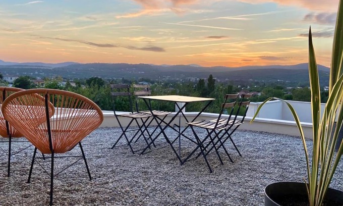 Saint-Julien-les-Rosiers Apartment | Unwind at L'Orée Cévenole: Spa Retreat with Scenic Views