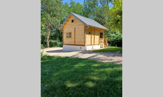 Mesigny Ski Chalet | Tranquil Retreat at L'orée des bois - Rated 9.2/10