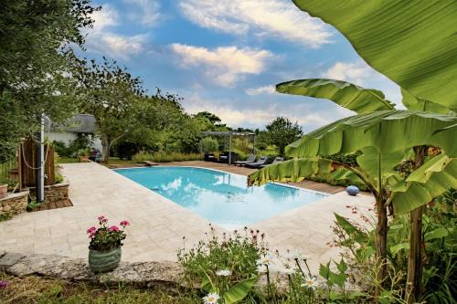 Saint-Romain-la-Virvee Apartment | Idyllic Stay at L'orée des vignes with Pool & Pet Welcome