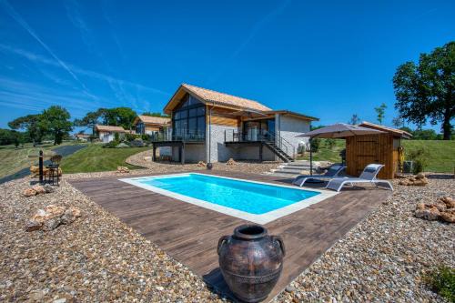 Eymet House | Discover L'Orée du Bois: Oceanfront Retreat with Spa & Pool