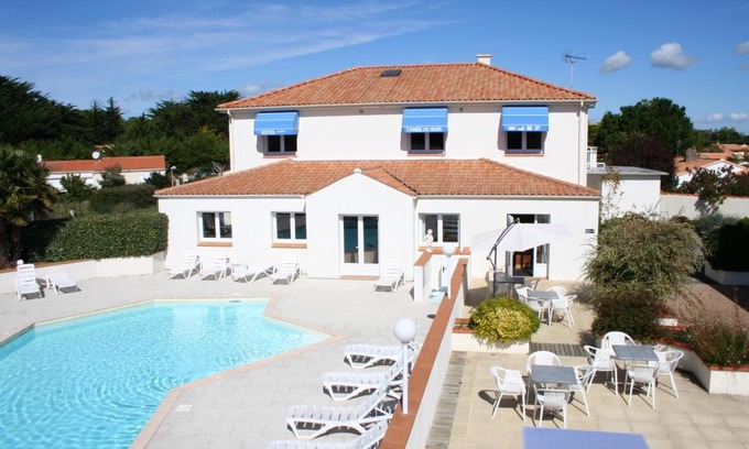 Notre-Dame-de-Monts Hotel | Discover Comfort at L'Orée Du Bois with Ocean Views