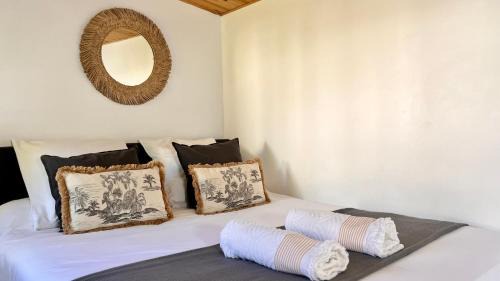 Mougins Apartment | Cozy Studio Indépendant with Pool & Ocean Views in Mougins