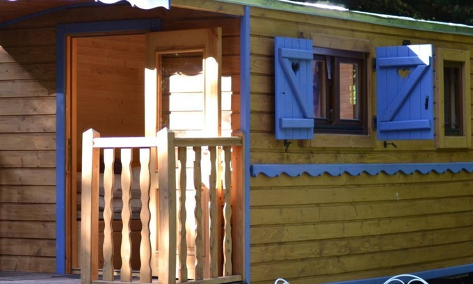 Bransles House | Family-Friendly Stay at L'Orangerie du Moulin Caravan