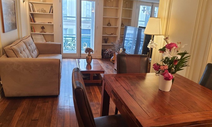 Saint-Louis Apartment | Unforgettable Stay at L'orangerie - Les Demoiselles, Versailles