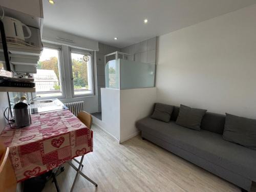 Orangerie Apartment | Cozy L'Orangerie Studio: Pet-Friendly Comfort Awaits