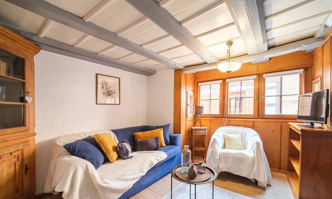 Eguisheim House | Experience L'Oriel du Rempart Nord: Poolside Relaxation