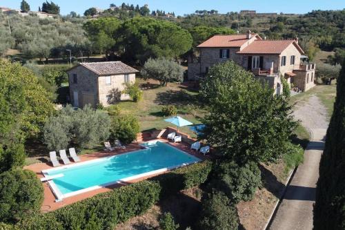Teverina di Cortona Apartment | Experience L'Ortensia: Family-Friendly Getaway with Pool