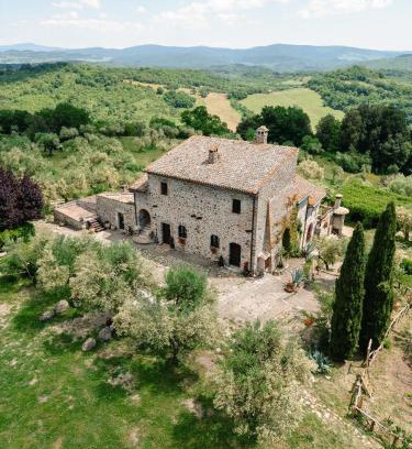 Tolfa Hotel | Enchanting L'Ottava Goccia Country House with Pool & Dining