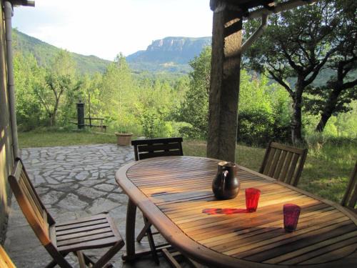 Bedoues Villa | Pet-Friendly Retreat at L'Oursiere - 4-Star Experience