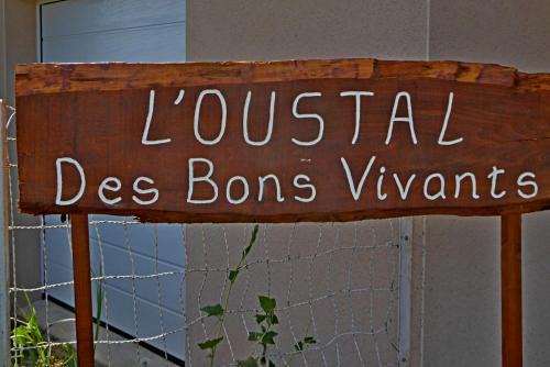 Saint-Cyprien-sur-Dourdou House | Inviting Oceanfront Stay at L'Oustal des Bons Vivants