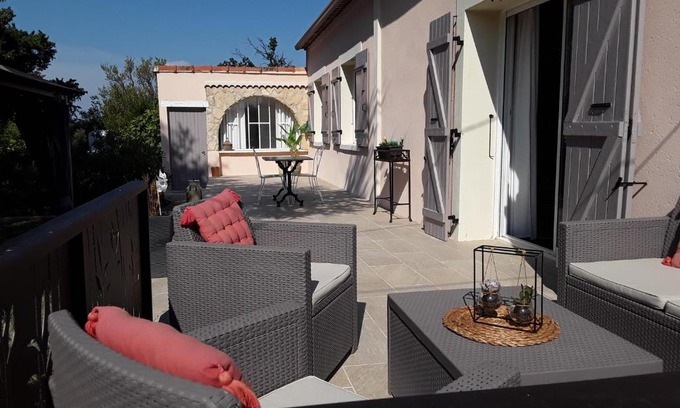 Sainte-Cecile-les-Vignes House | Oceanfront Retreat at L'Oustau de MaLo - Rated 9.2/10