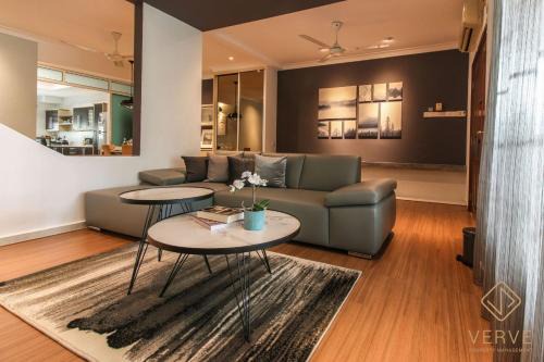 Kampung Simee House | Discover L&P Boutique Residence: Family-Friendly Comfort