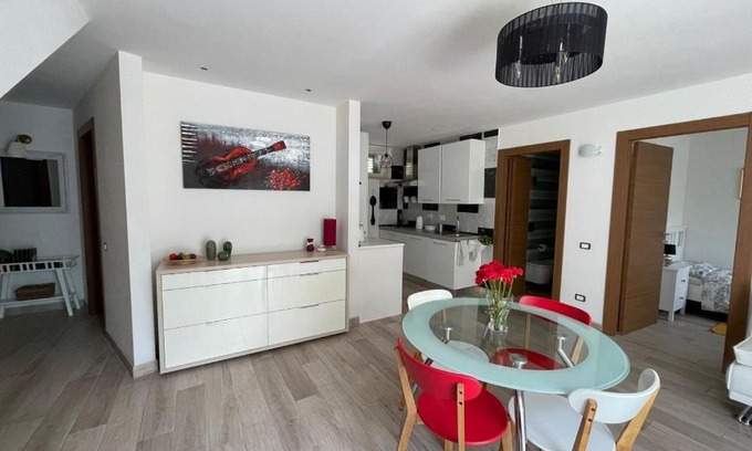 Santo Stefano di Magra Apartment | Unforgettable Stays at L'Uliveto: Pet and Child Friendly