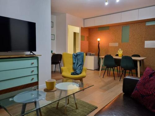 Cronenbourg Est Apartment | Experience Comfort at L'univers au blanc - Rated 9.4/10