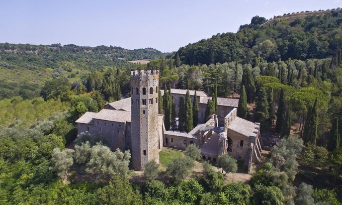 Orvieto Hotel | Discover La Badia Di Orvieto: 4-Star Retreat with Spa
