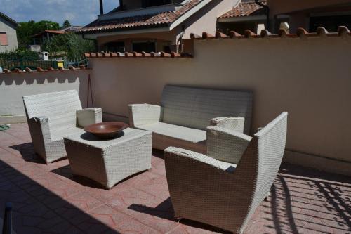 Ardea House | Discover La Baia Dei Delfini: Family-Friendly Retreat