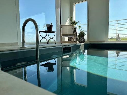 Tardinghen House | Experience Oceanfront Bliss at La Baie des 2 Caps Hotel