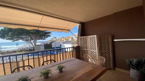 Playa de la Calera Apartment | Child-Friendly Retreat at La Baja Playa Calera - Rated 8.7