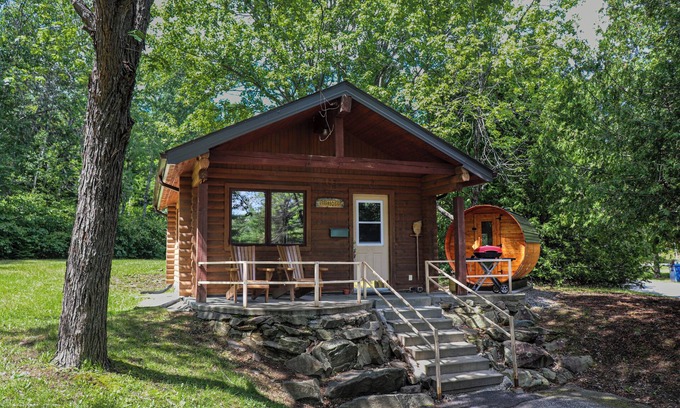 Timiskaming District Cottage | Discover La Bannik: Guest Rated 9.8 with Pool & Breakfast
