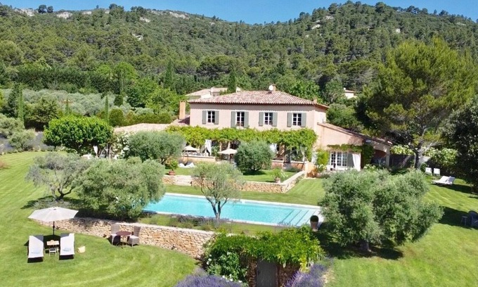 Rognes House | Discover La Bastide des Amandiers with Pool & Ocean Views