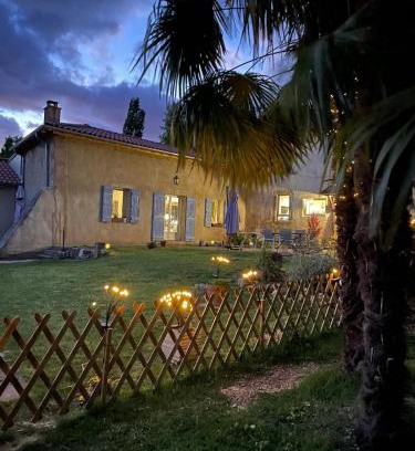 Armous-et-Cau Bed & Breakfast | Enjoy Family-Friendly Comfort at La Bastide Hotel