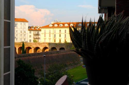 Porta Romana Apartment | Experience La Bella Milano: Family-Friendly & Highly Rated