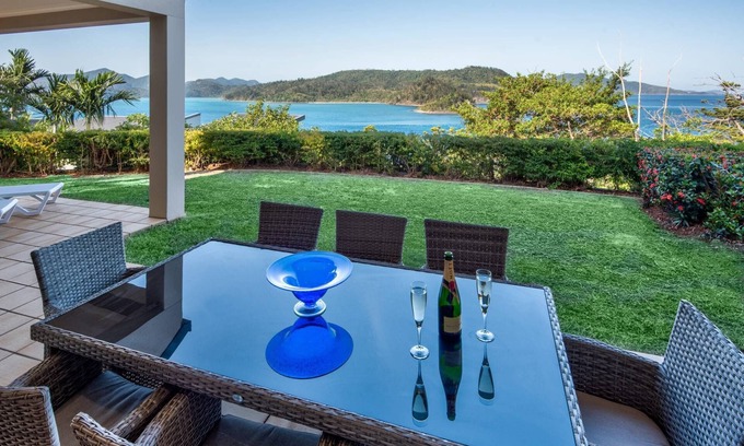 Hamilton Island Villa | Oceanview Retreat at La Bella Waters, Ideal for Families