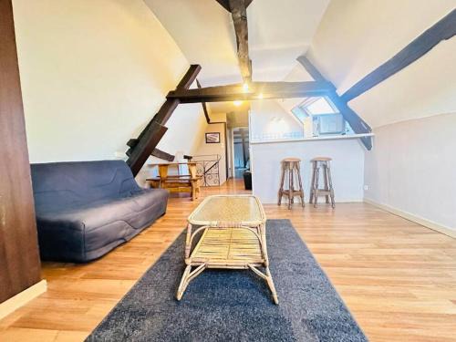 Laon Apartment | Discover Family-Friendly Comfort at La Belle Époque Hotel