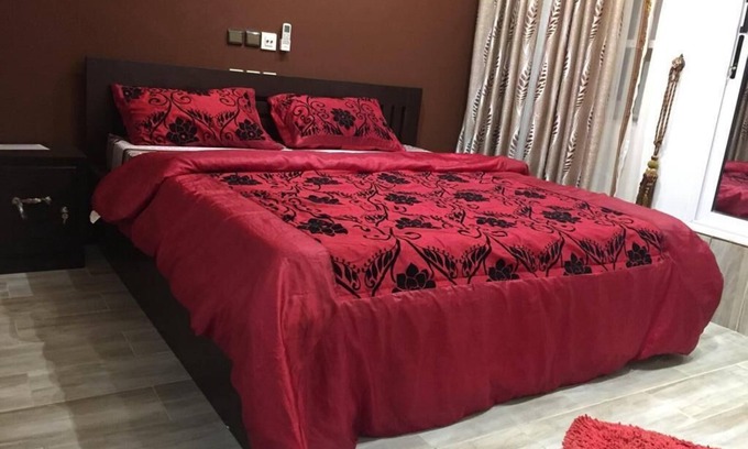 Abomey-Calavi Bed & Breakfast | Charming Stay at La Belle au Bois Dormant, Family-Friendly Retreat