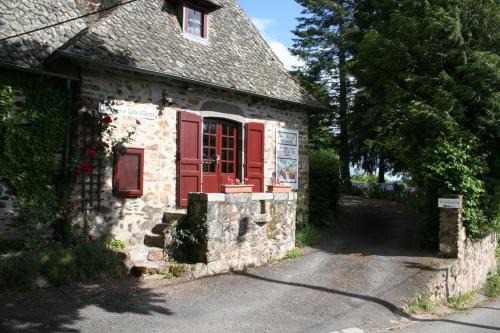 Sansac-de-Marmiesse House | Relax at La Belle Epoque: Pet-Friendly Ocean View Retreat