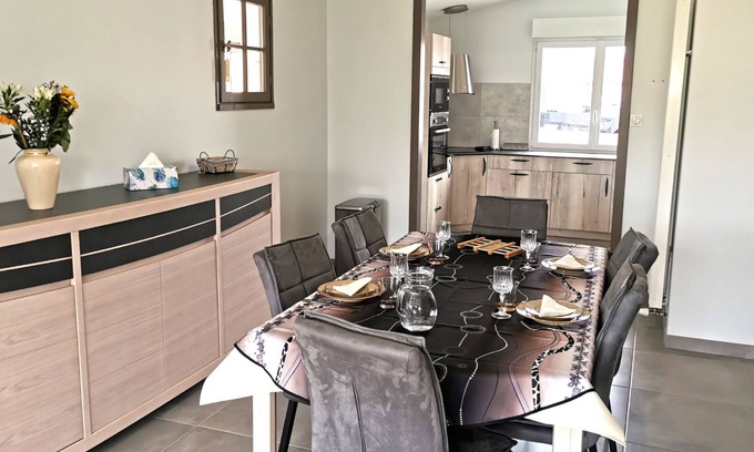 Saint-Vincent-sur-Jard House | Cozy La Belle Evasion - Steps Away from the Beach