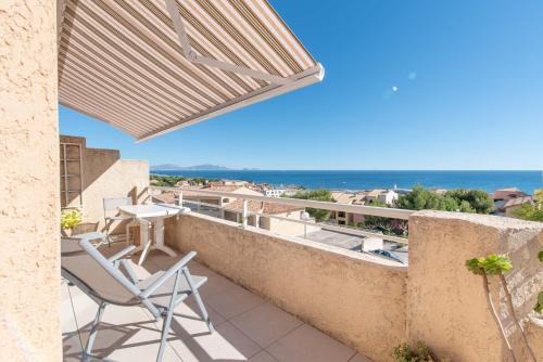 Sausset-les-Pins Apartment | La Belle Vue: Oceanfront Retreat with Private Beach Access