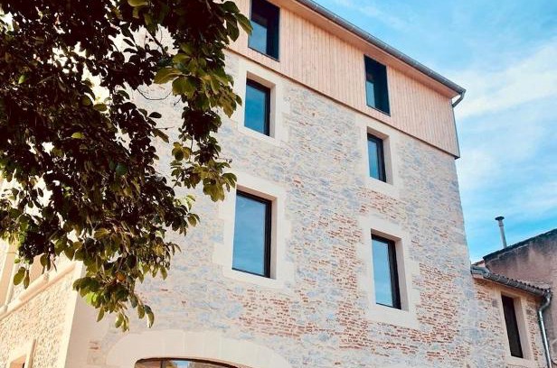 Cahors Bed & Breakfast | Escape to La Bellours Chambre D'Hôtes with Oceanfront Views