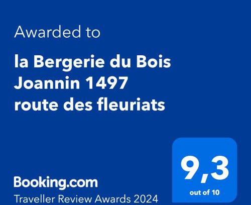 Iguerande House | Discover Oceanfront Bliss at la Bergerie du Bois Joannin