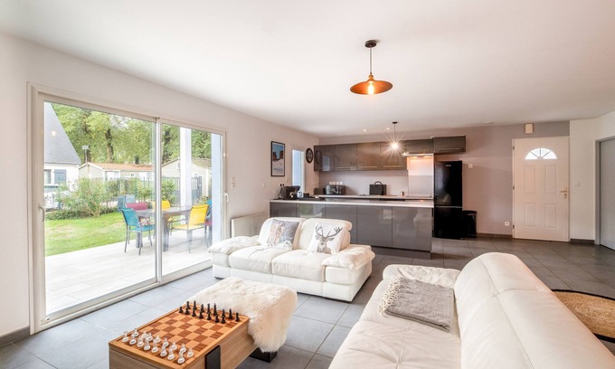 Lau-Balagnas House | La Bigourdane: Ideal Three Bedroom Retreat with Spa & Breakfast