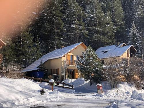 Montgenevre House | Experience La Boissette d’en O: Top-Rated with Hot Tub