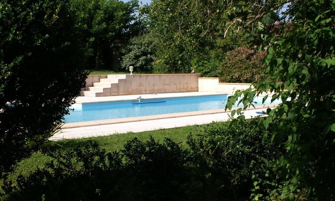 Castres Cottage | Cozy La Bouriette Cottage: Family-Friendly Escape Awaits