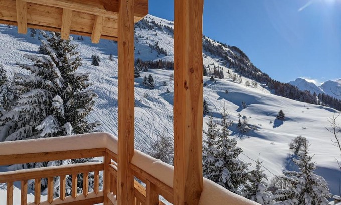 Villard-Reculas Ski Chalet | Inviting La Boutame: Chalet Near Slopes in Villard Reculas