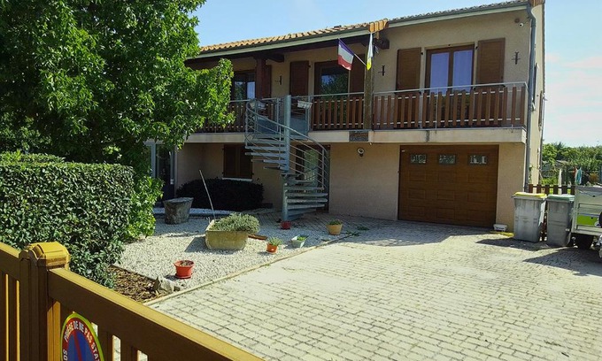 Aulnat Apartment | Pet and Child Friendly Stays at LA BOUVIERE - Rated 9.1