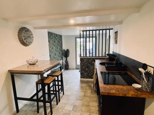 Rochefort-du-Gard Apartment | Oceanfront Bliss at La Bruyère - Guest Rated 9.5/10