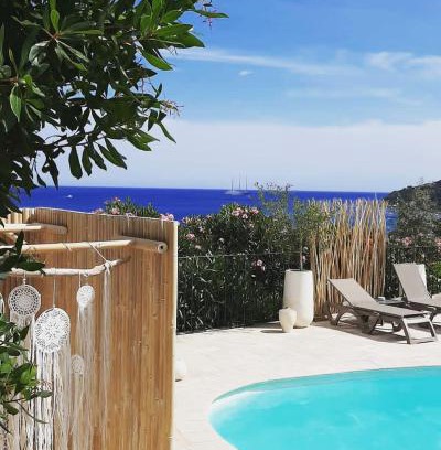 Tarcu House | Pet-Friendly La Côte Bleue: Oceanfront Haven with Pool