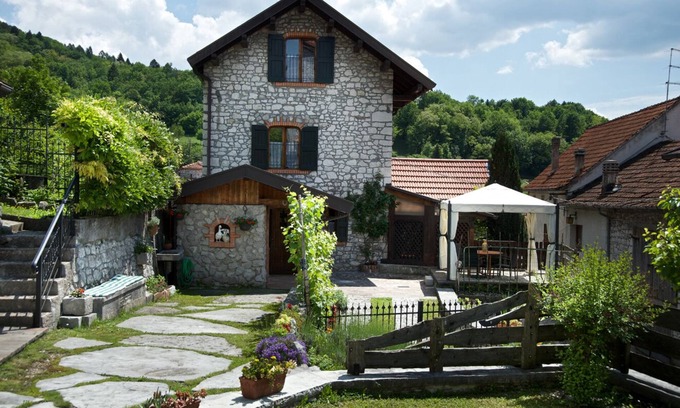 Ponte nelle Alpi House | Discover La Casa Gingelina in the Scenic Dolomites