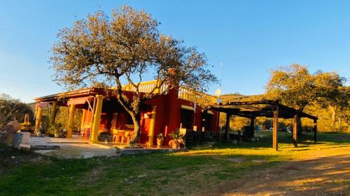 Espiel House | Family-Friendly La Cañada with Pool & Hot Tub Awaits